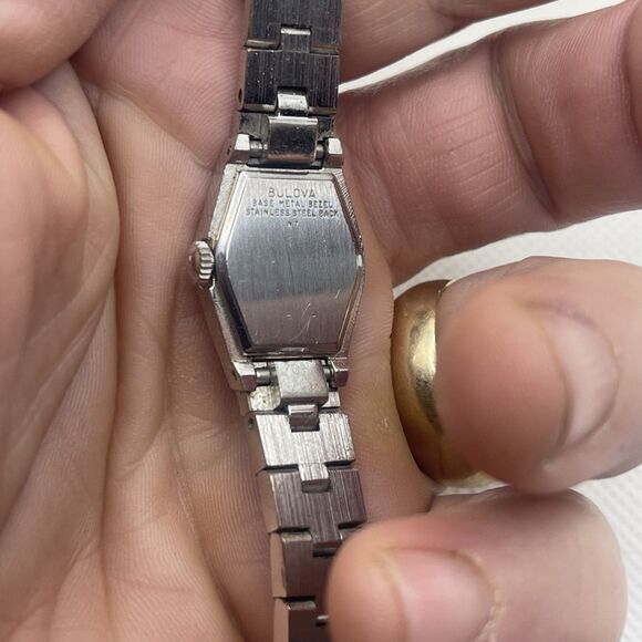 VINTAGE 1970s BULOVA GODDESS OF TIME WIND-UP WATCH BRACELET #3676 Works - Picture 11 of 11